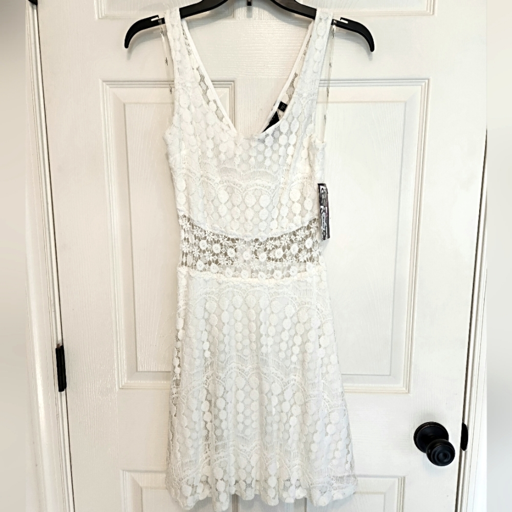 NWT Macy's White Lace Dress, Size 7 (Juniors)